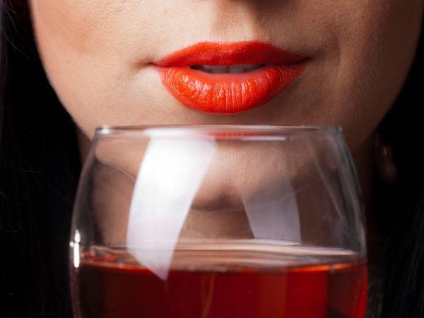 रेड वाइन पीने वाली महिलाएं होती हैं ज्‍यादा सुंदर.....